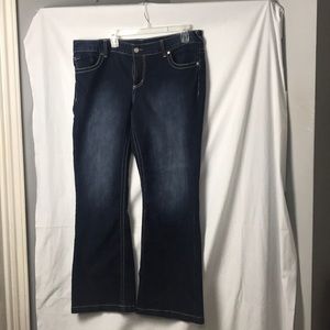 Maurices dark wash jean